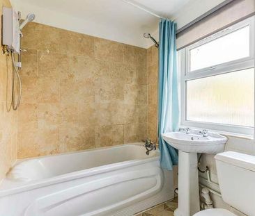 Shadowfax Drive, Northampton, Northamptonshire, NN3 - Photo 4