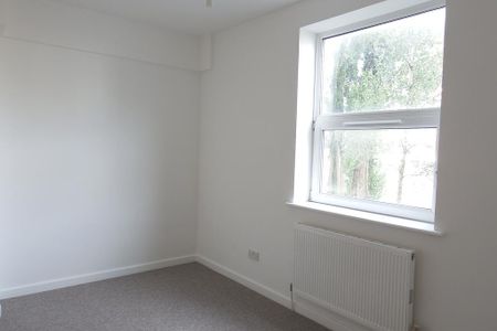 1 bedroom ground floor maisonette to rent - Photo 2