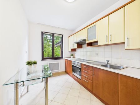 Komfortowa, nowoczesna kawalerka na Bielawach! - Photo 2