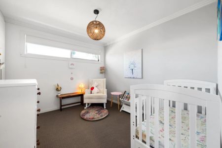 Low-Maintenance Living in a Prime Torrensville Location - Photo 4