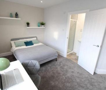 1 bedroom in a house share to rent - Photo 4