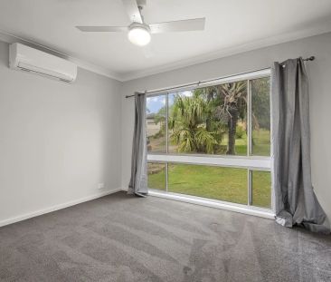 Three Bedroom House - Photo 3