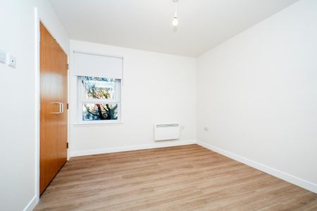 2 bed, 1st Floor Flat - Photo 2