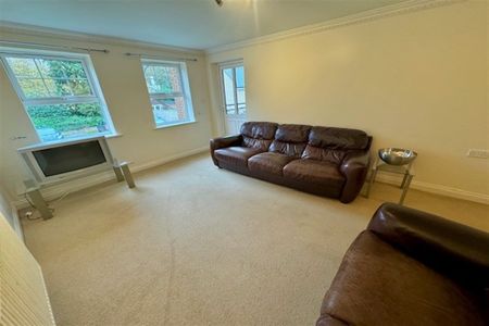 Westwood Road, Highfield, SO17 - Photo 3