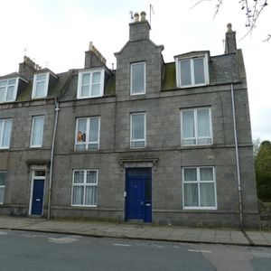 Bedford Place, First Floor Right, AB24 - Photo 2