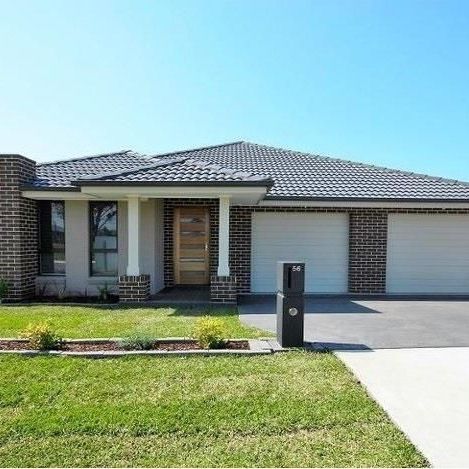 Spacious Granny Flat with Private Lock-up Garage - Photo 1