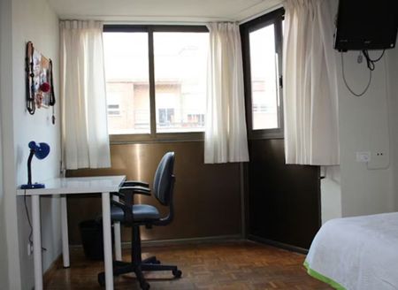 Carrer del Poeta Artola, Valencia, Valencian Community 46021 - Foto 2