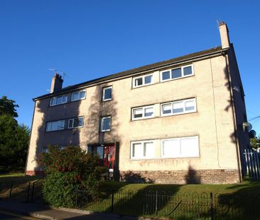 3 bedroom flat to rent - Photo 4