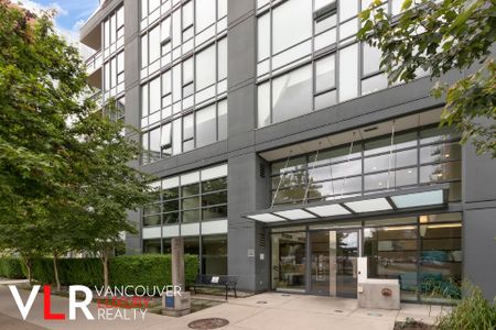 Condo in Downtown Vancouver, British Columbia - Photo 3