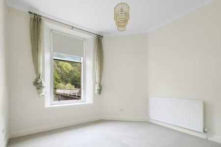 3 bedroom apartment to rent - Photo 3