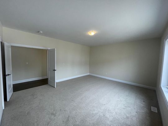 For Lease - 44 Pearsall Place, Oro-Medonte, Ontario - Photo 1
