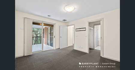 Stylish Family Living in a Quiet Doncaster East Pocket - Photo 5