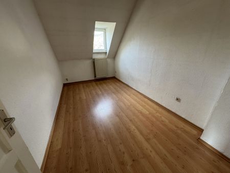 56599 Leutesdorf:Gemütliche 3 Zimmer Dachgeschosswohnung in verkehrsgünstiger Lage von Leutesdorf - Photo 2