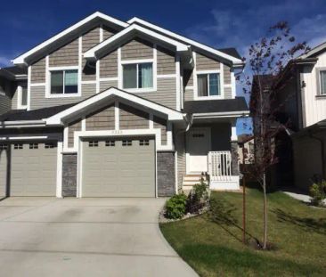 1450 SQFT 3-bedroom Duplex in South Edmonton! | 4323 Annett Common ... - Photo 1