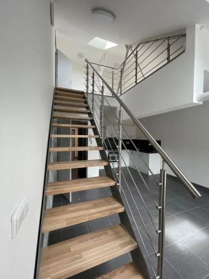 Prostorný mezonetový byt 3+kk, 72,2 m - Fotografie 1
