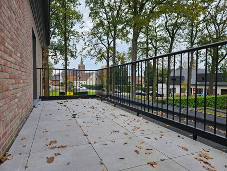 Appartement met 2 slaapkamers, terras en staanplaats - Photo 2