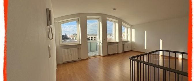 2-Zimmer-Dachgeschoss-Maisonetten-Wohnung mit BALKON und EINBAUKÜCHE mitten im Herzen von Zwickau - Foto 1