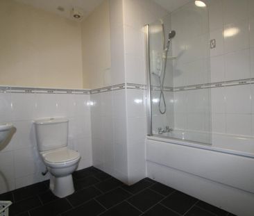 4 bedroom ground floor flat to rent - Photo 2