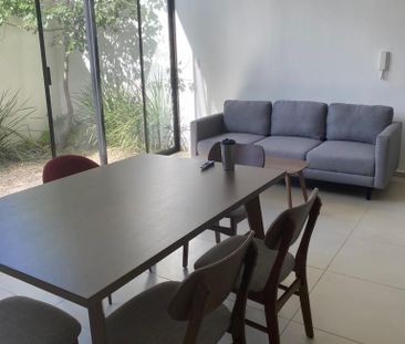 Townhouse amueblado en Venta y Renta en Zamorano, en Montebello - Photo 1