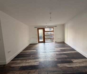 1 Bed Flat, Cooke Street, IG11 - Photo 1