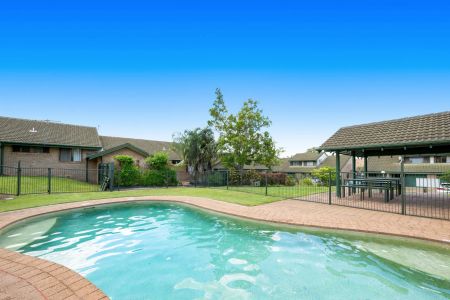 Convenient Living in Everton Park – 2 Bedroom Townhouse - Photo 4