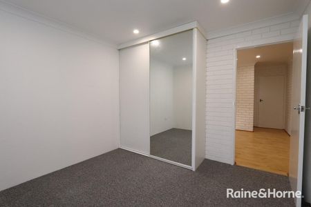2 Bedroom Unit Close to the RSL Club & IGA - Available 23.12.2025 - Photo 3