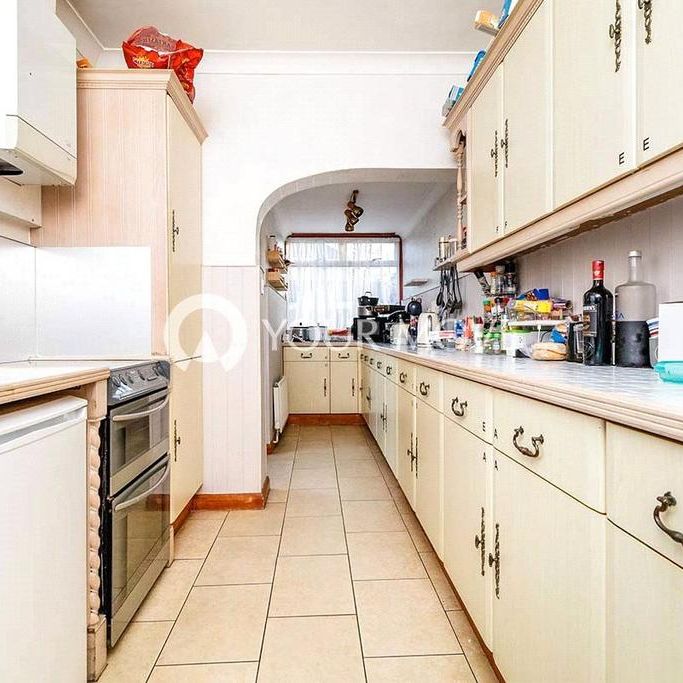 1 bedroom in a house share to rent - Photo 1