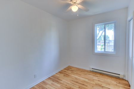 Montréal-Nord : Superbe 5 ½ haut de duplex à louer ! - Photo 2