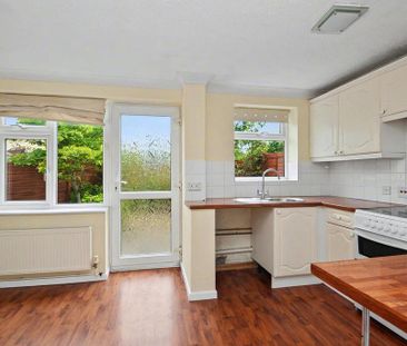 2 bedroom semi-detached house to rent - Photo 5