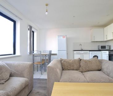 2 bedroom flat to rent - Photo 6