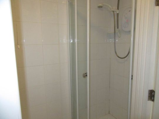 1 bed studio flat to rent in Old Tiverton Road, Exeter, EX4 - Photo 1