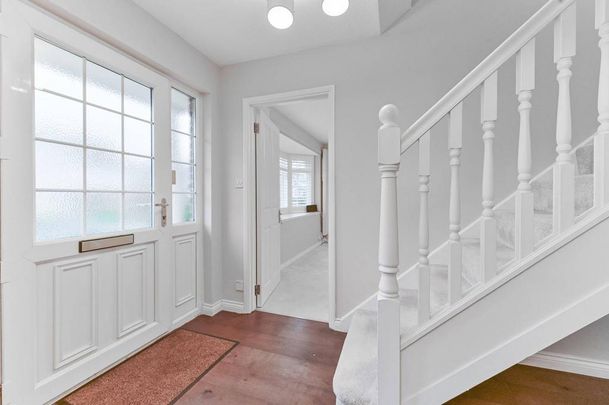 4 bedroom detached house to rent - Photo 1