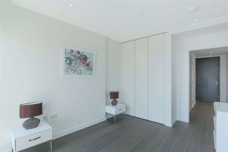 Superb one bedroom apartment situated in Upper Riverside complex at Greenwich Peninsula. - Photo 5