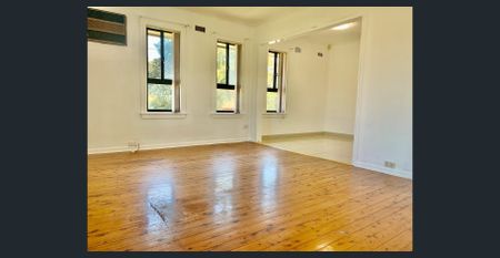 AMAZING HOME - Photo 2