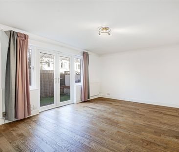 Nairn Court, 7 Trinity Road, London, SW19 flat to rent - Photo 2