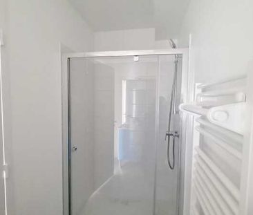 Location Appartement 2 pièces 42m² ORLEANS 45000 - Photo 2