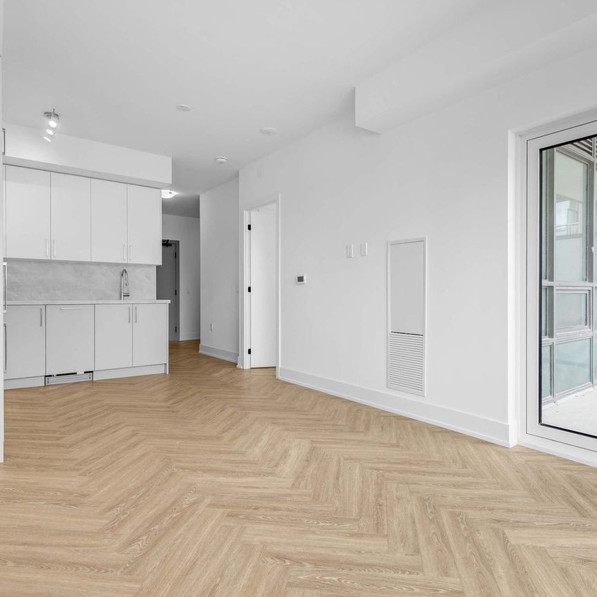 For Lease - 2075 King Road Unit# 214, King, Ontario - Photo 1