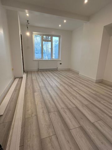 3 Bed End Terrace, Bournbrook Road, SE3 - Photo 2