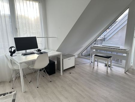 WORKSHOP IN ZURICH – KREIS 9 ALTSTETTEN, FURNISHED, TEMPORARY - Photo 5