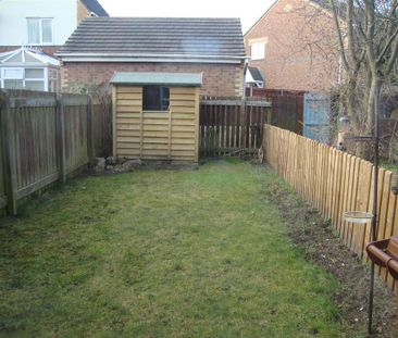 2 bedroom mews to rent - Photo 2