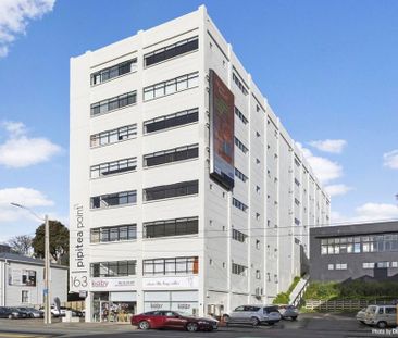 Prime Location - 4-Bedroom Home in Thorndon Quay, Pipitea - Photo 3