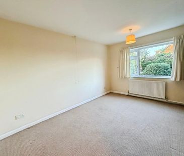 2 bedroom detached bungalow to rent - Photo 3