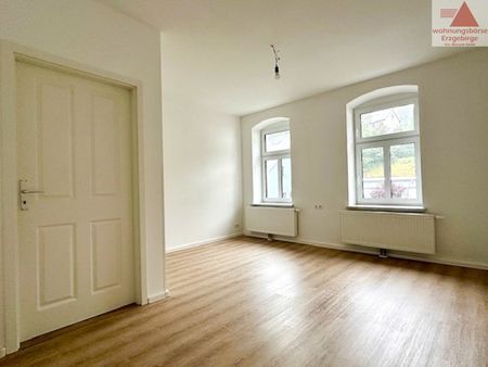 Modern und hochwertig sanierte 4-Raum-Wohnung in Geyer!! - Photo 5