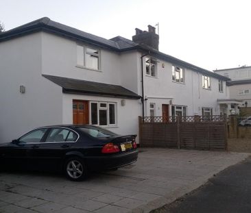 2 bedroom end of terrace house to rent - Photo 4