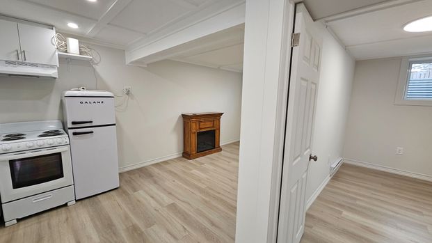 For Lease - 217 Thoms Crescent, Newmarket, Ontario - Photo 1