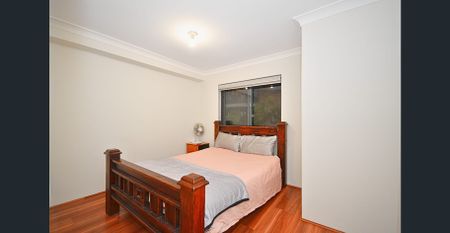 2 Bedroom Spacious Unit!! - Photo 3