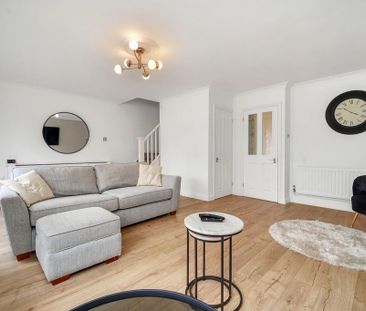 3 bedroom terraced house to rent - Photo 2