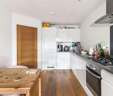 St. Mary's Road, Surbiton, KT6 - Photo 5