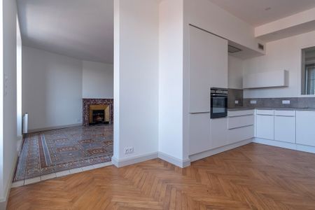 Location Appartement 4 pièces 129m² VILLEFRANCHE SUR SAONE 69400 - Photo 4