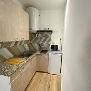 Location Appartement 1 pièce 22m² - Photo 2